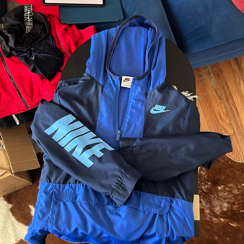 Nike Windbreaker Big Boys L - age 12